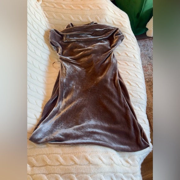 Reformation Elvie Velvet Dress In Magnetic, brand new, never worn, no flaws. - Picture 14 of 16